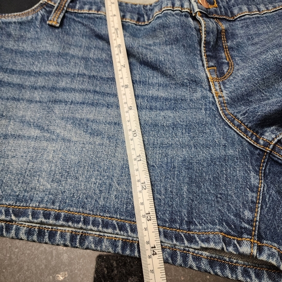 ISABEL MATERNITY By Ingrid & Isabel Under Belly Mini Jean Shorts. Size: Size 12 - Picture 10 of 11